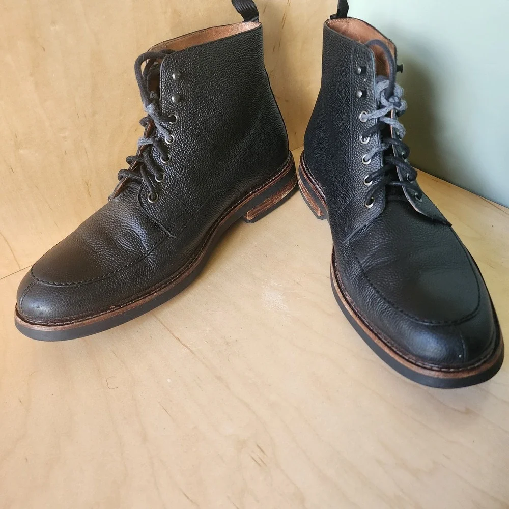 Clarks dress boots black sz 10 textured‎ leather A19